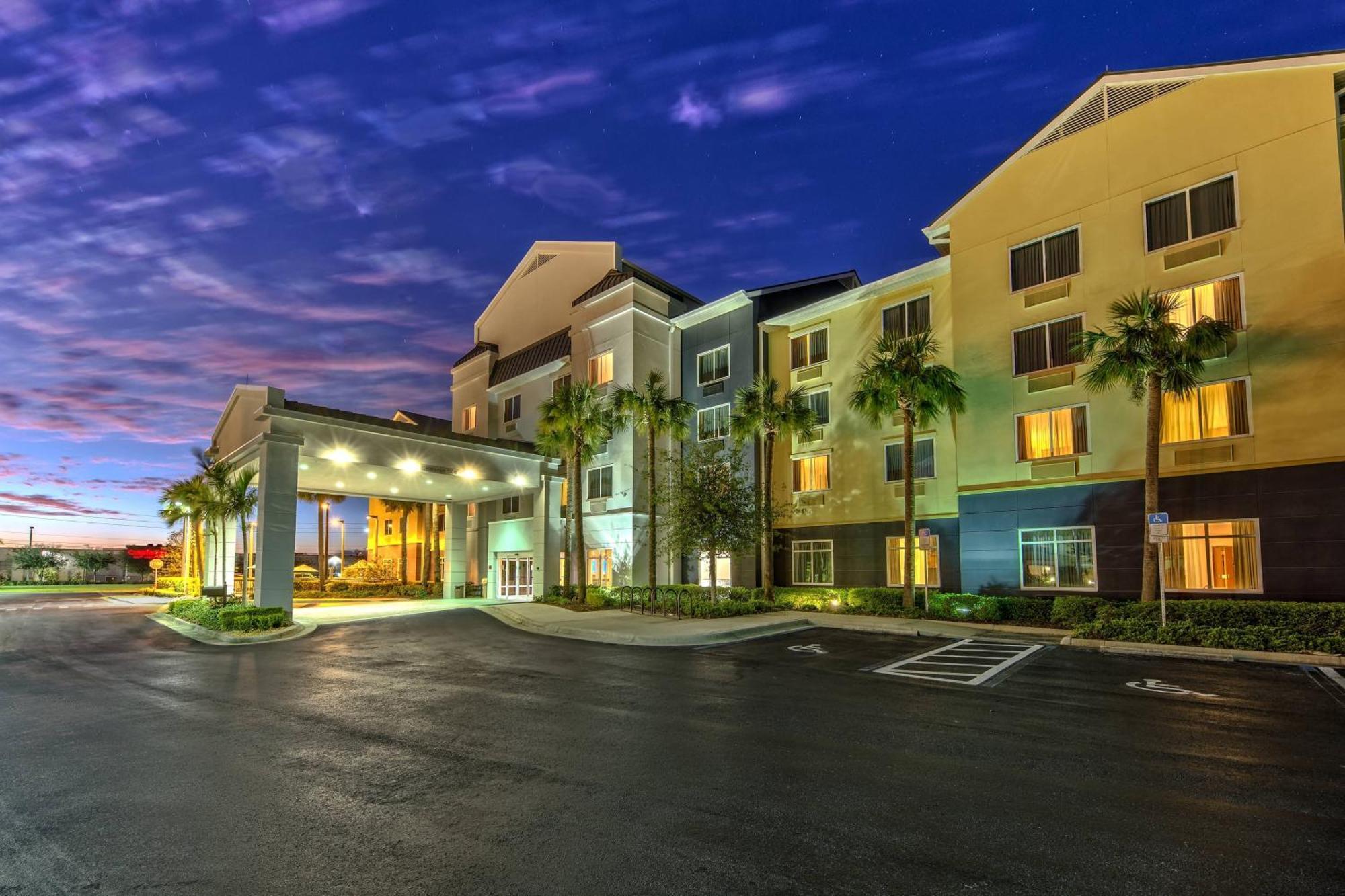 Fairfield Inn And Suites By Marriott Naples Golden Gate Exterior foto