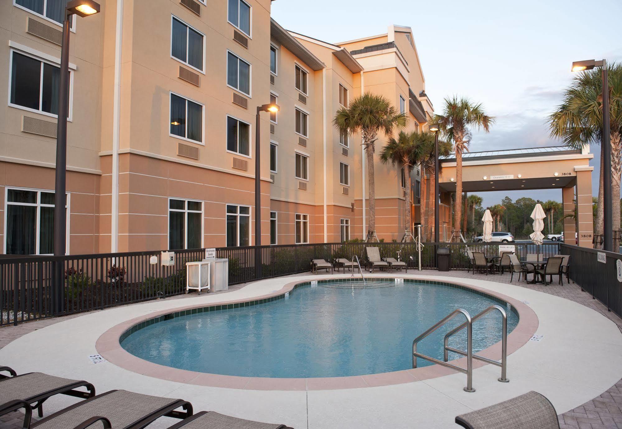 Fairfield Inn And Suites By Marriott Naples Golden Gate Exterior foto